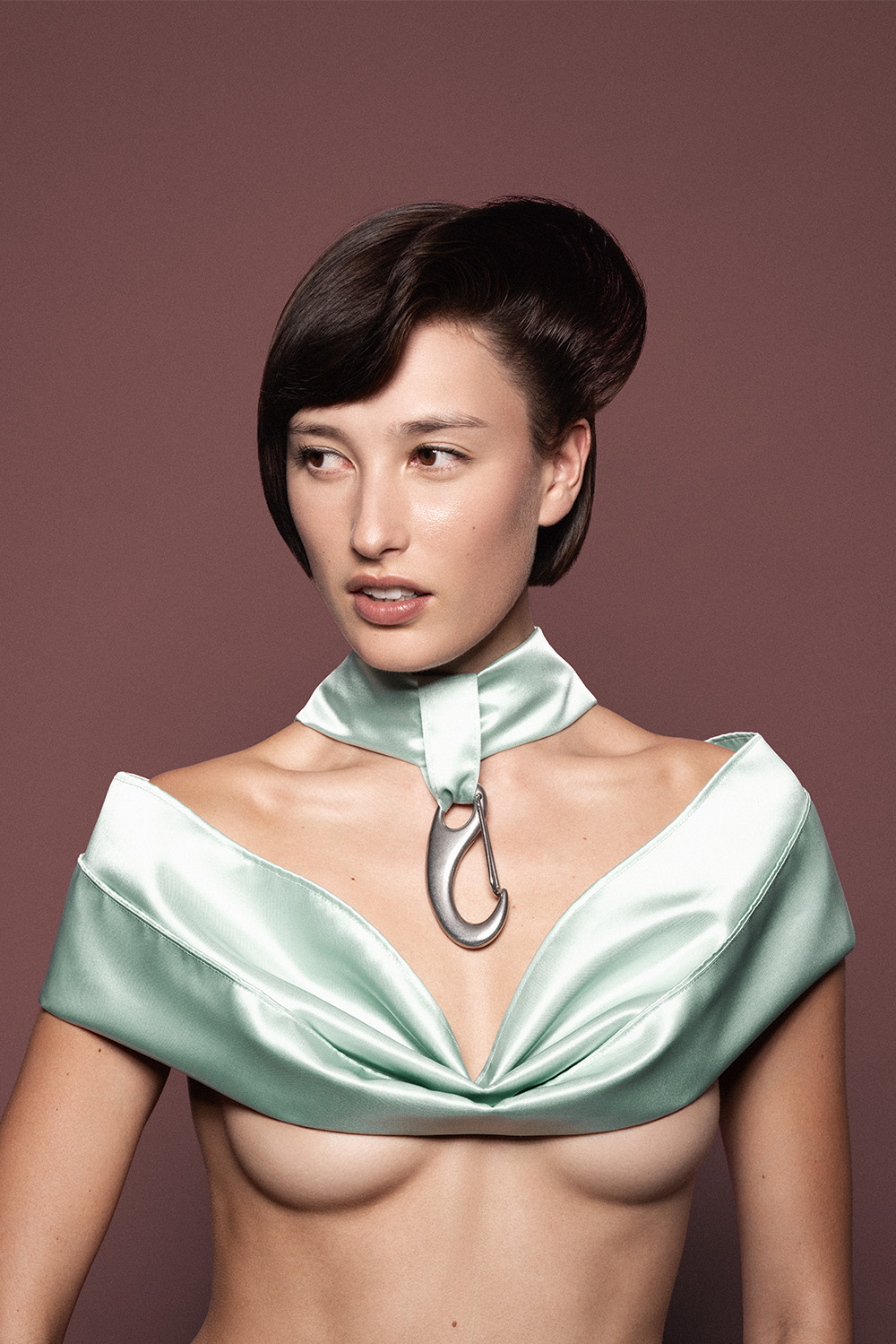 Sculptured Brunette Micro Bob - Haarmacher Berlin - ECHO Collection